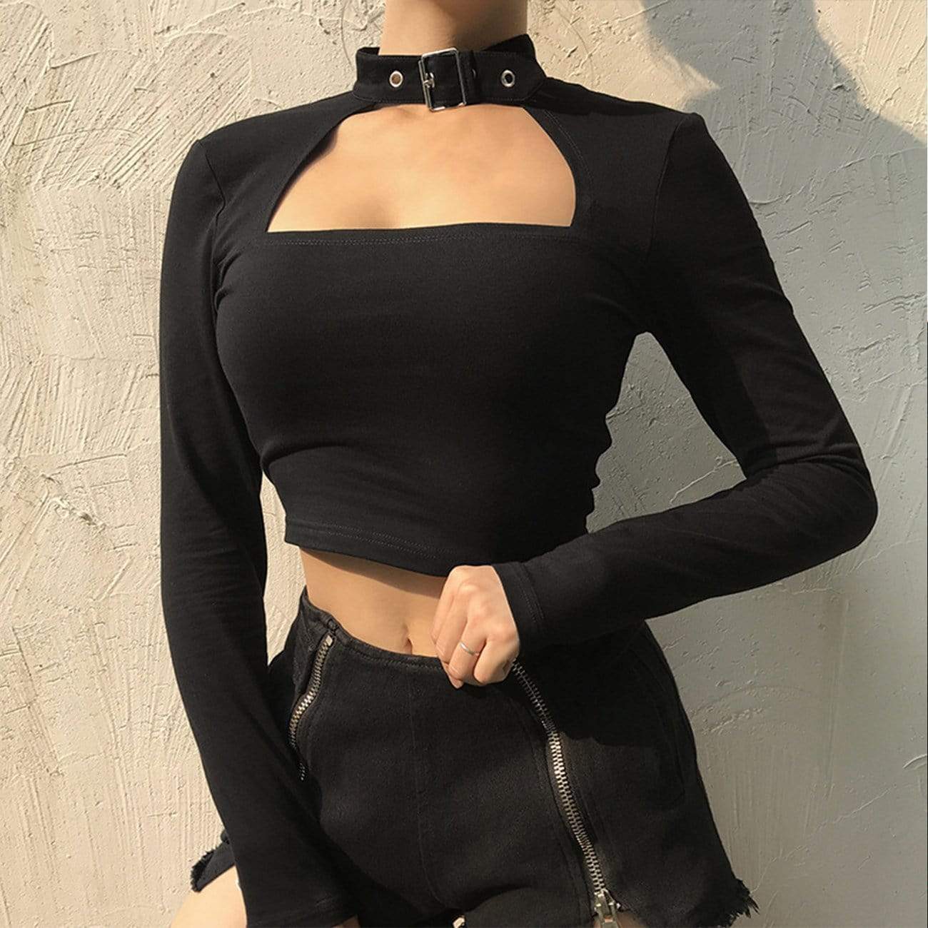 WLS Metal Circle Hollow Out Long-sleeved T-shirt