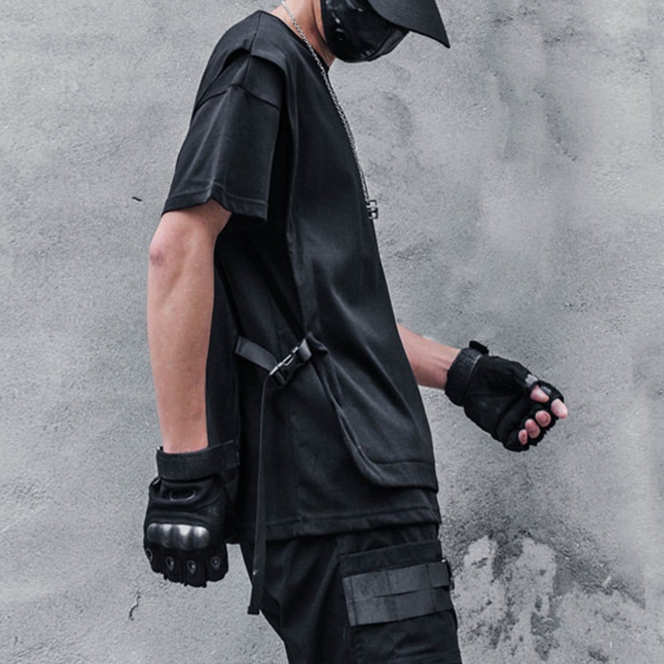 WLS Adjustable Buckle Streamer Tee